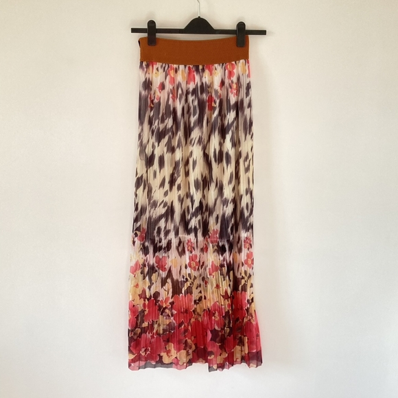 BNWT Wewa Women's Coral/Brown Floral Elasticated Waist Maxi Chiffon Skirt Sz 12 - Picture 9 of 16